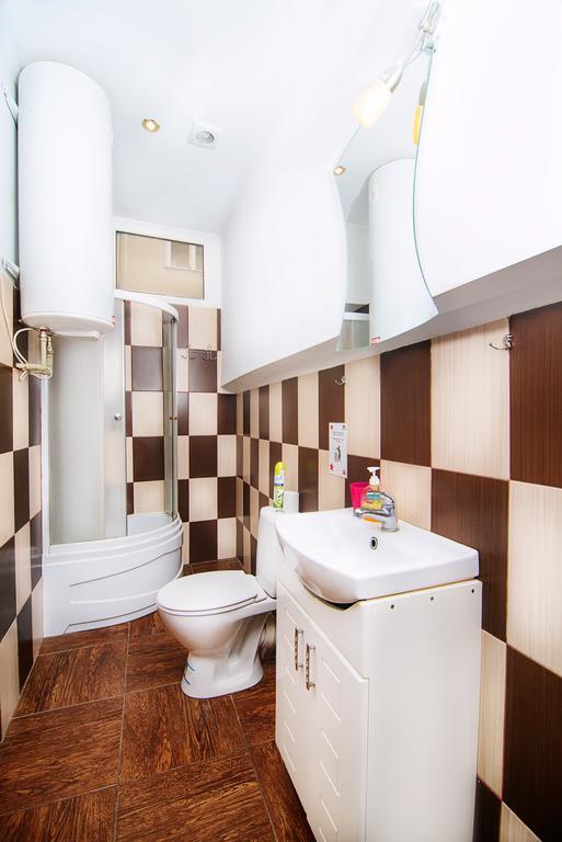 Hollywood Home Hostel Lwów Pokój zdjęcie